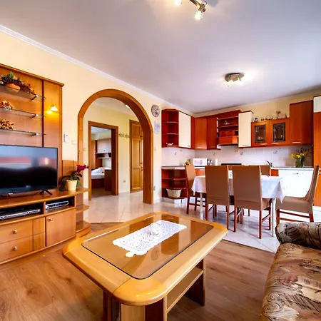 Kastell-2 By Interhome Apartmán *