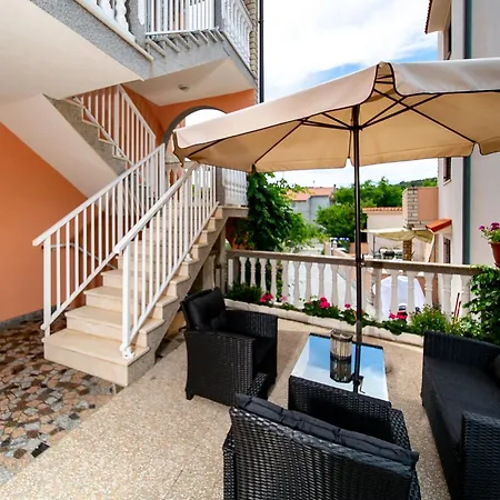 Apartmán Kastell-2 By Interhome *