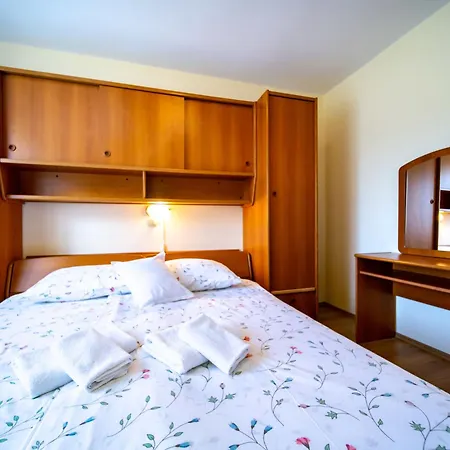 Apartamento Kastell-2 By Interhome *